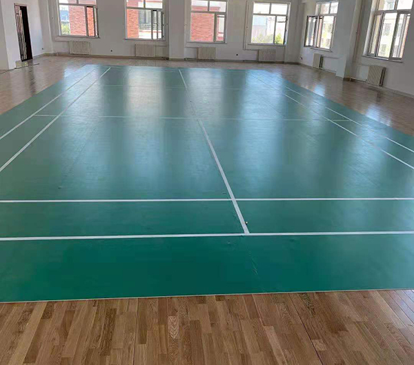 内蒙古阿荣旗工会羽毛球馆（柞木面板）