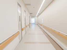 体育木地板厂家提醒你地坪打磨清洁时所需的工机具