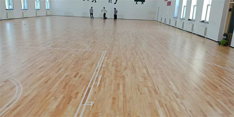 体育场木地板