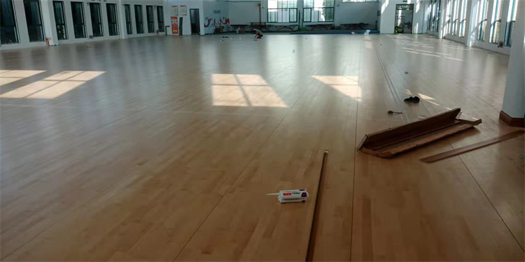 27齐齐哈尔铁路车辆段工会篮球馆