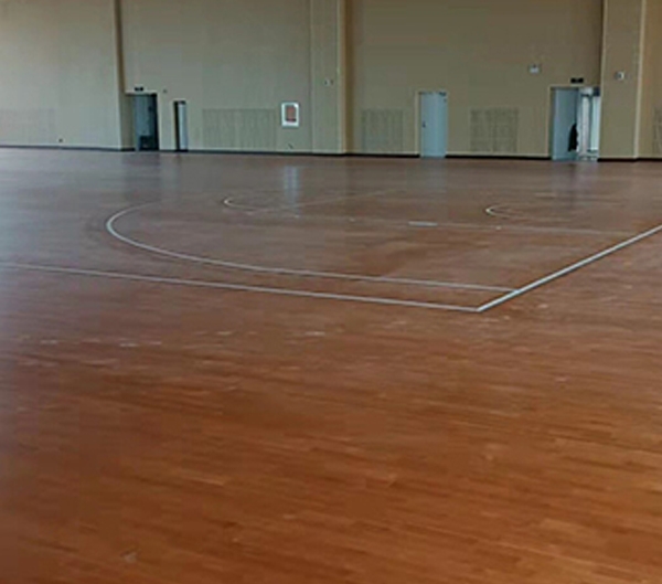 哪些因素会导致运动木地板的效果